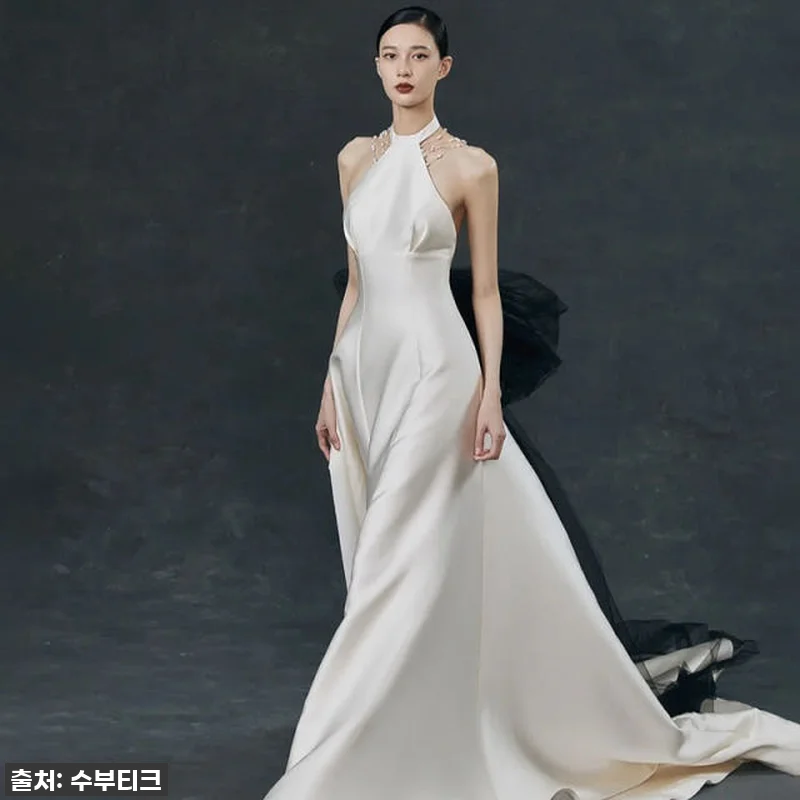 인생샷 건진 찐후기! 홀터넥 블랙 리 관련 이미지 2