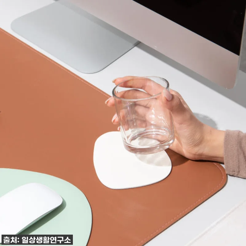 일상생활연구소 데스크매트 가죽 책상매 관련 이미지 8